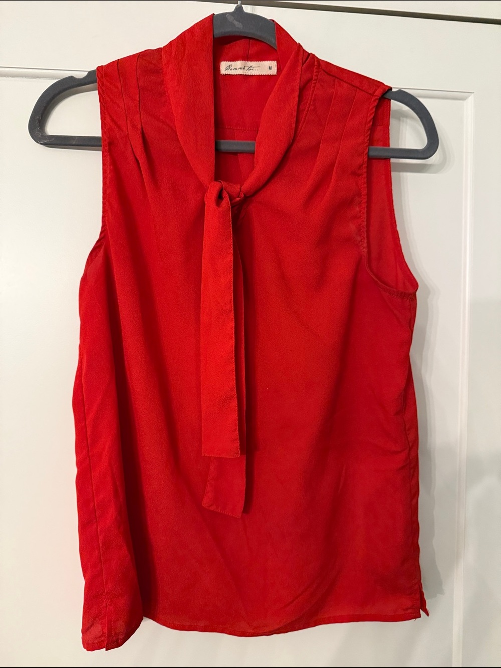 Comme Toi Sleeveless Red Tie-Neck Camisole